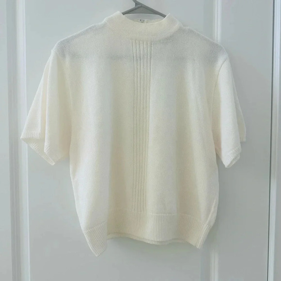 sam remo Tops - Sam Remo Classy Vintage Sweater Size Large cream ivory color